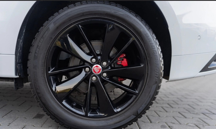 Jaguar F-Pace cena 239000 przebieg: 46637, rok produkcji 2021 z Kraków małe 277